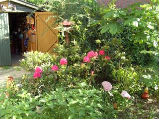 Garten bei AlbinZ im Mai 2007